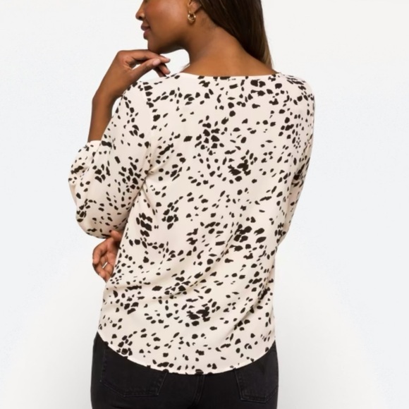 West Kei Cute tie front blouse. - Picture 2 of 7